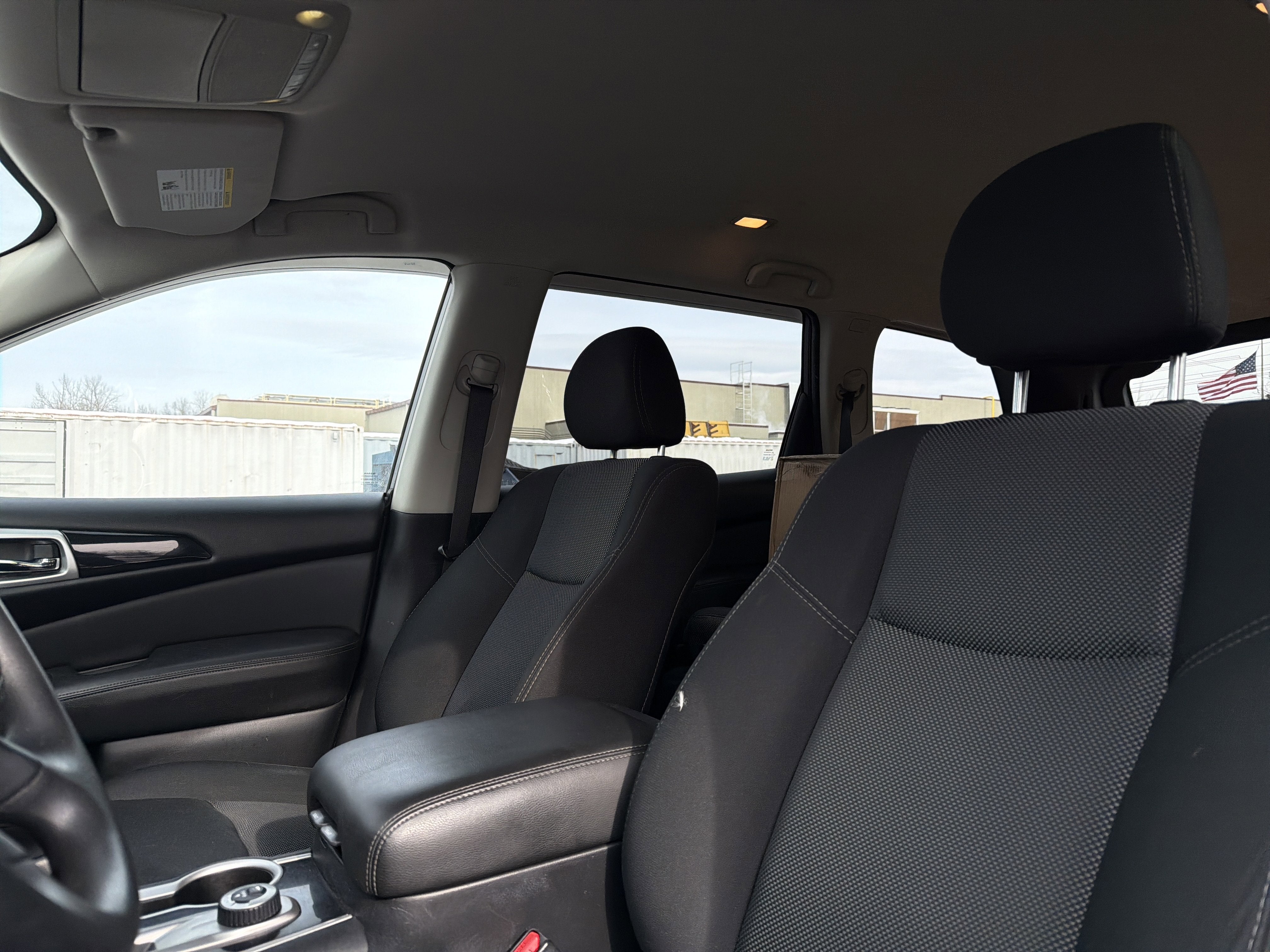 2019 Nissan Pathfinder S