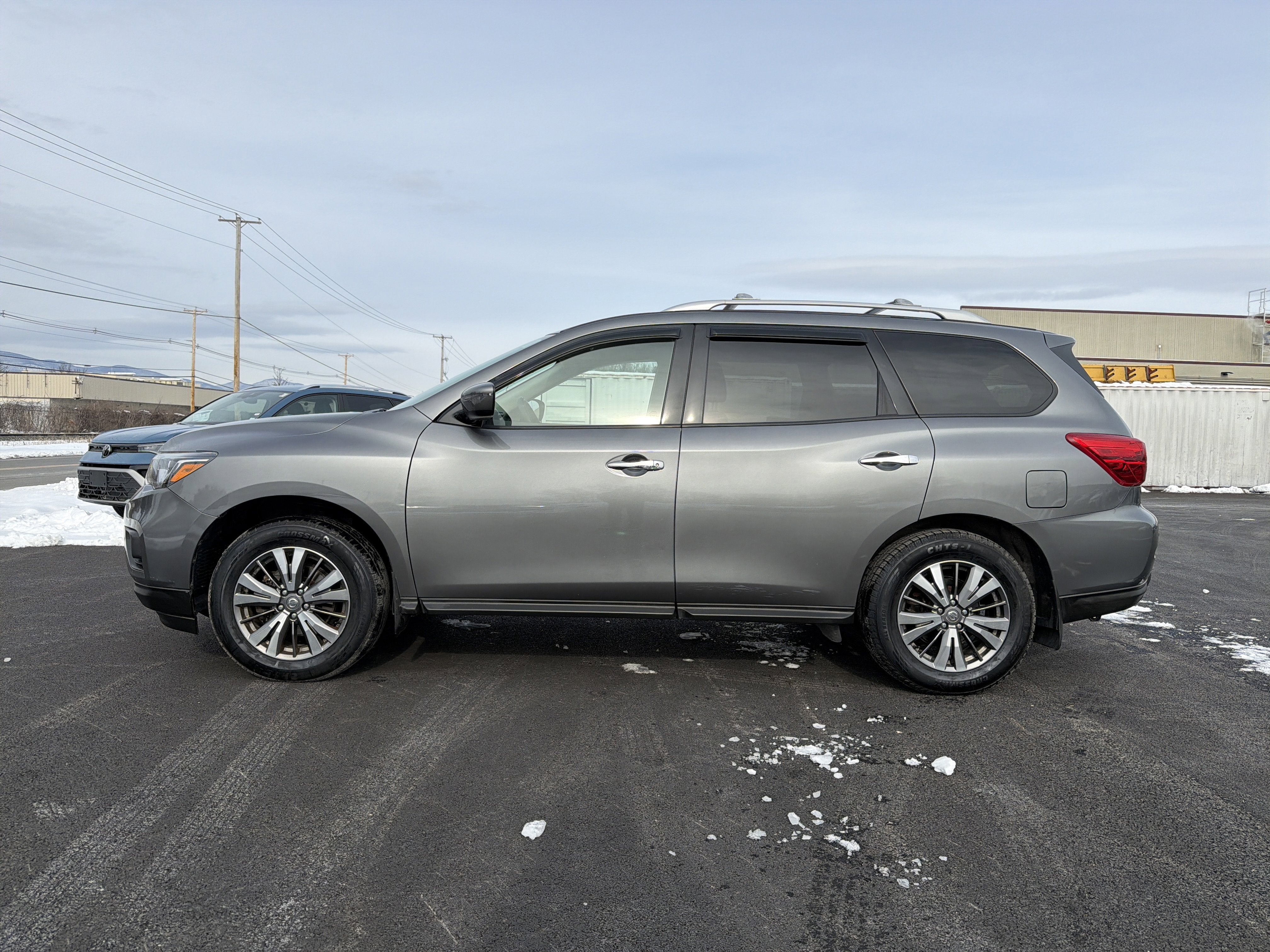 2019 Nissan Pathfinder S