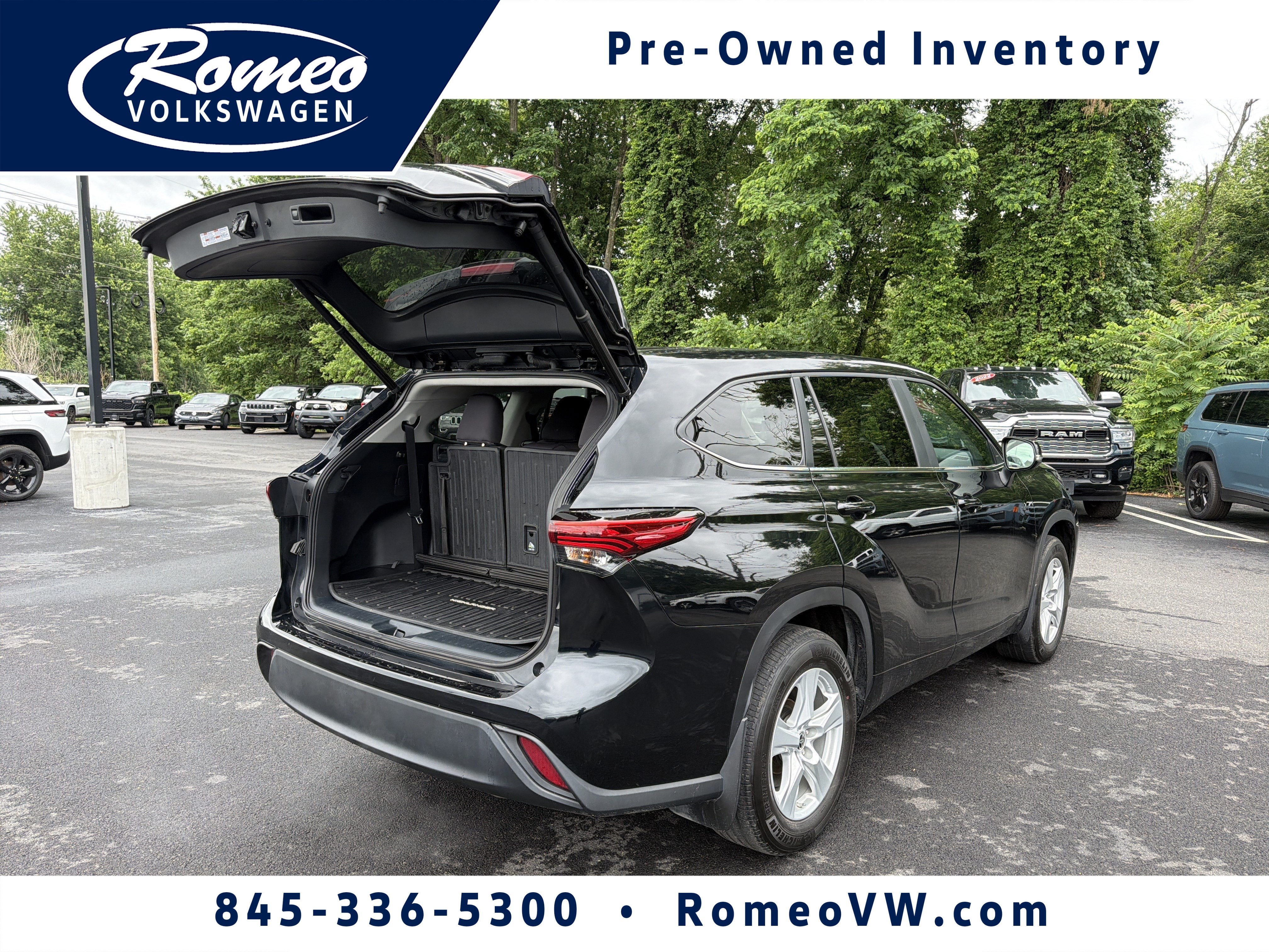 2023 Toyota Highlander LE