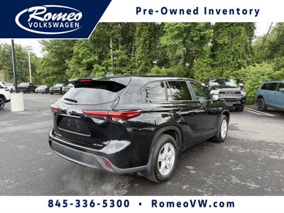 2023 Toyota Highlander LE