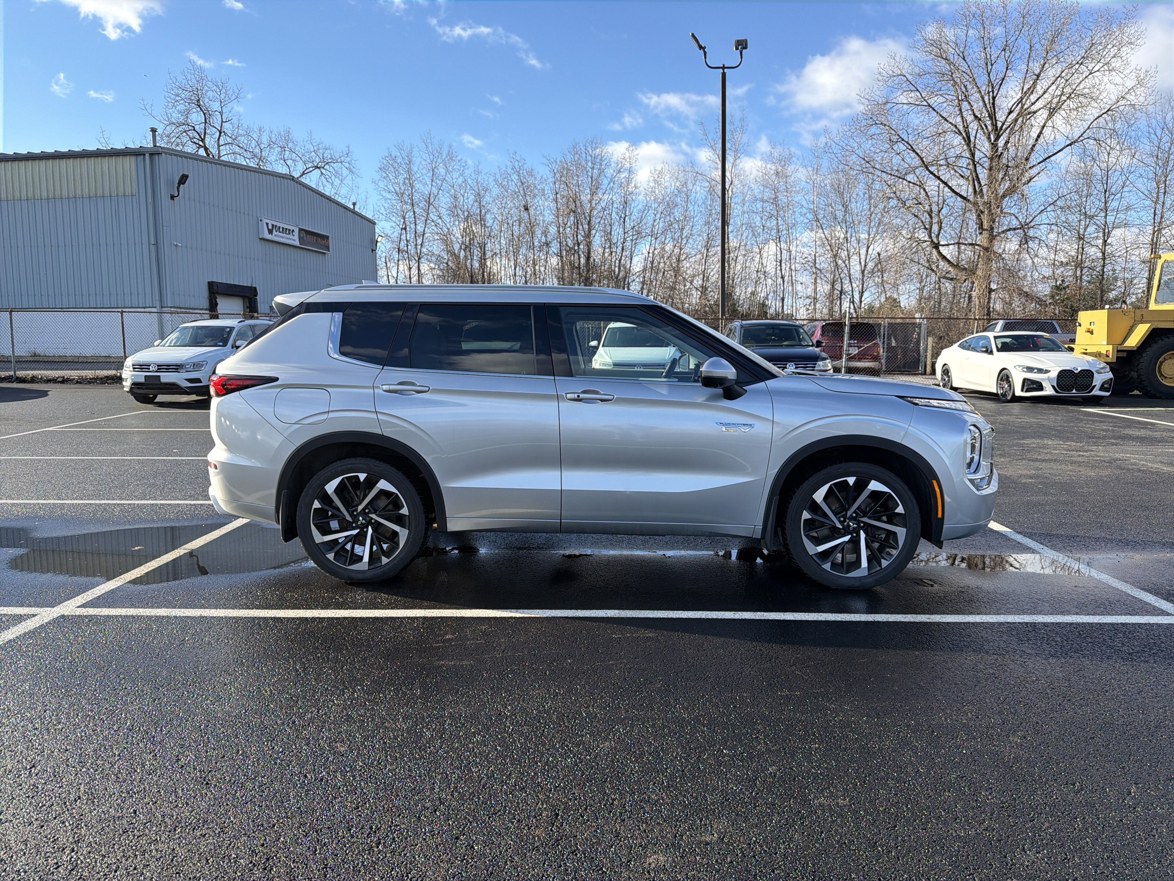2023 Mitsubishi Outlander PHEV Base