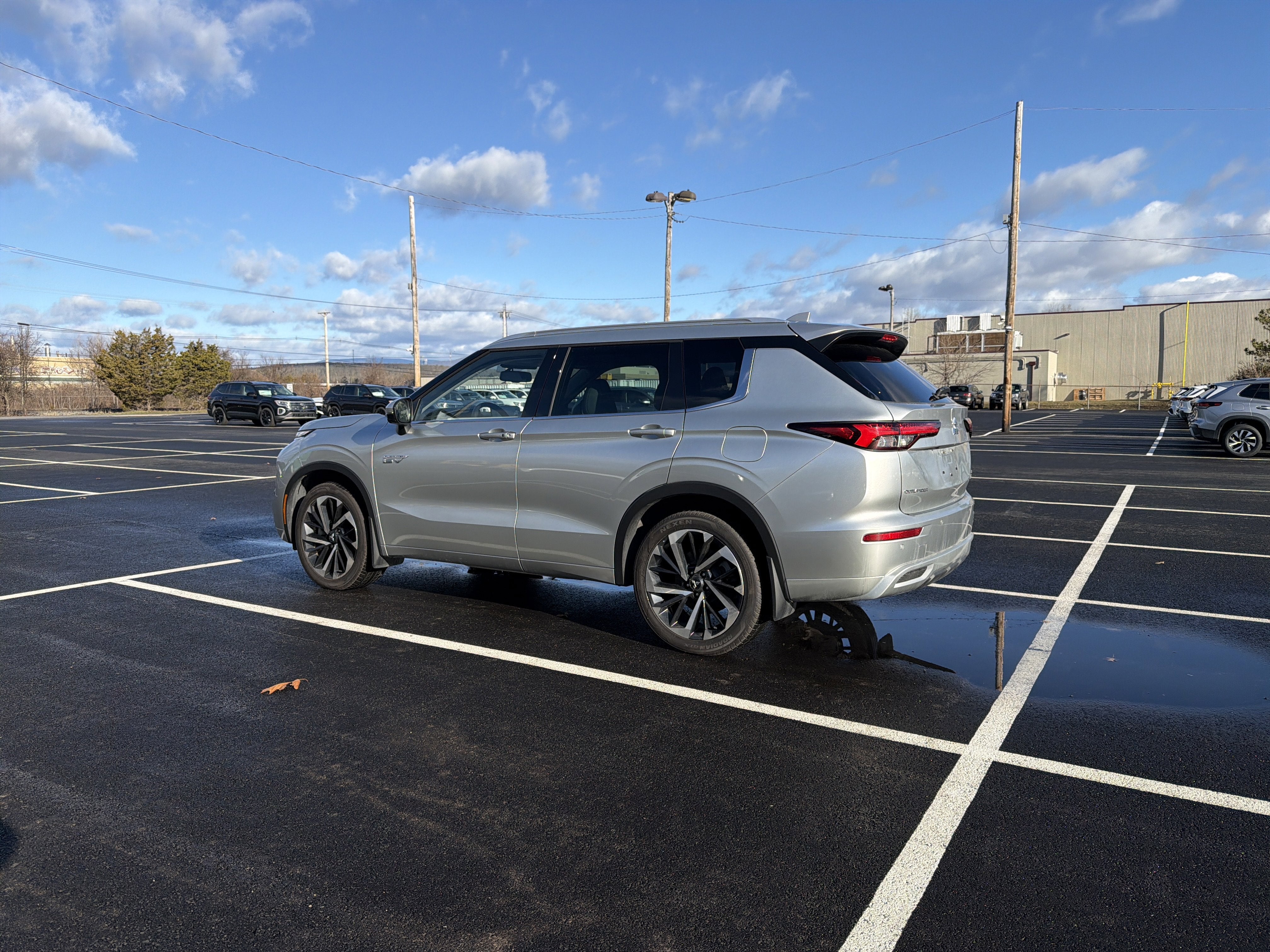 2023 Mitsubishi Outlander PHEV Base