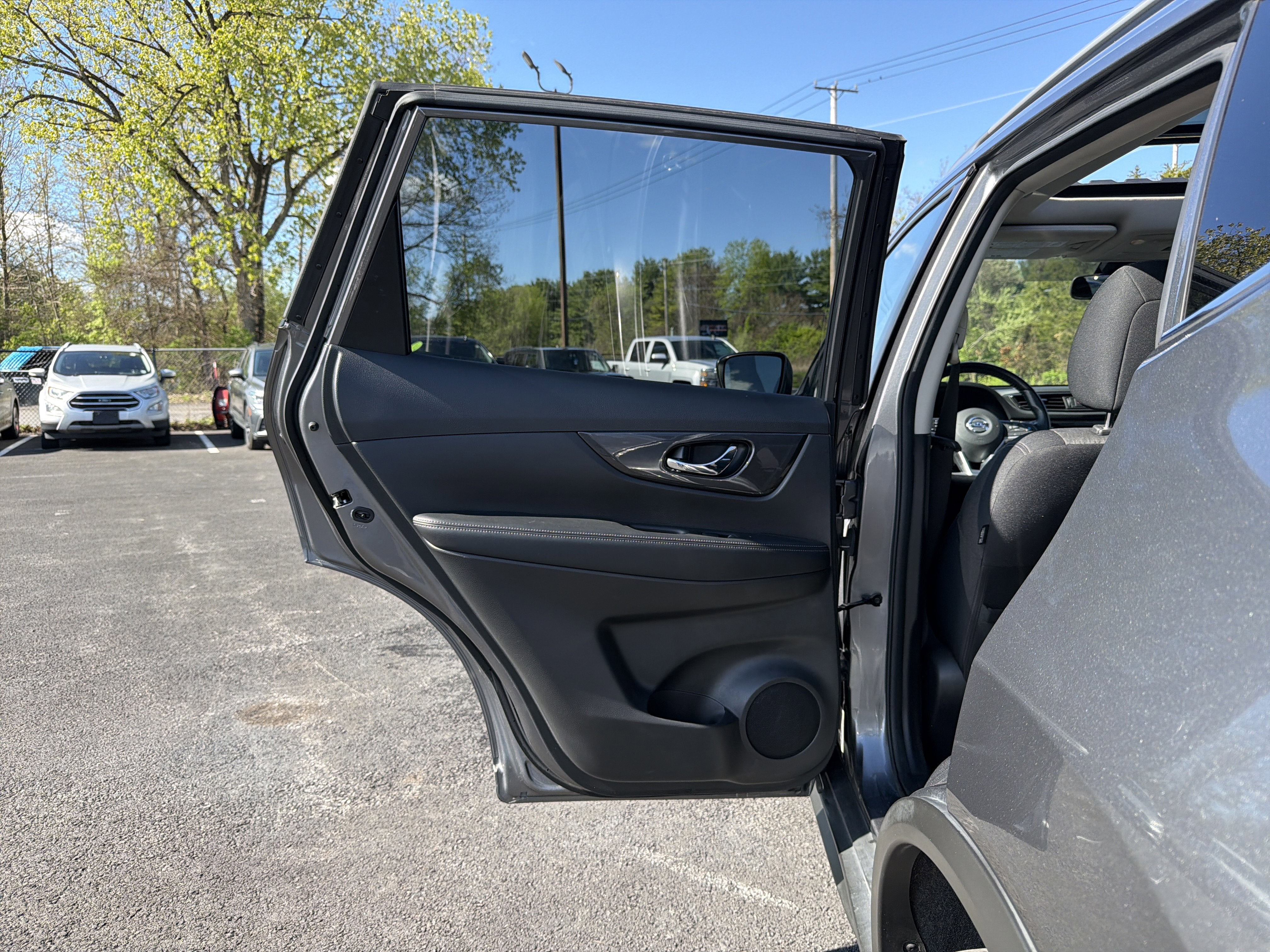 2020 Nissan Rogue SV
