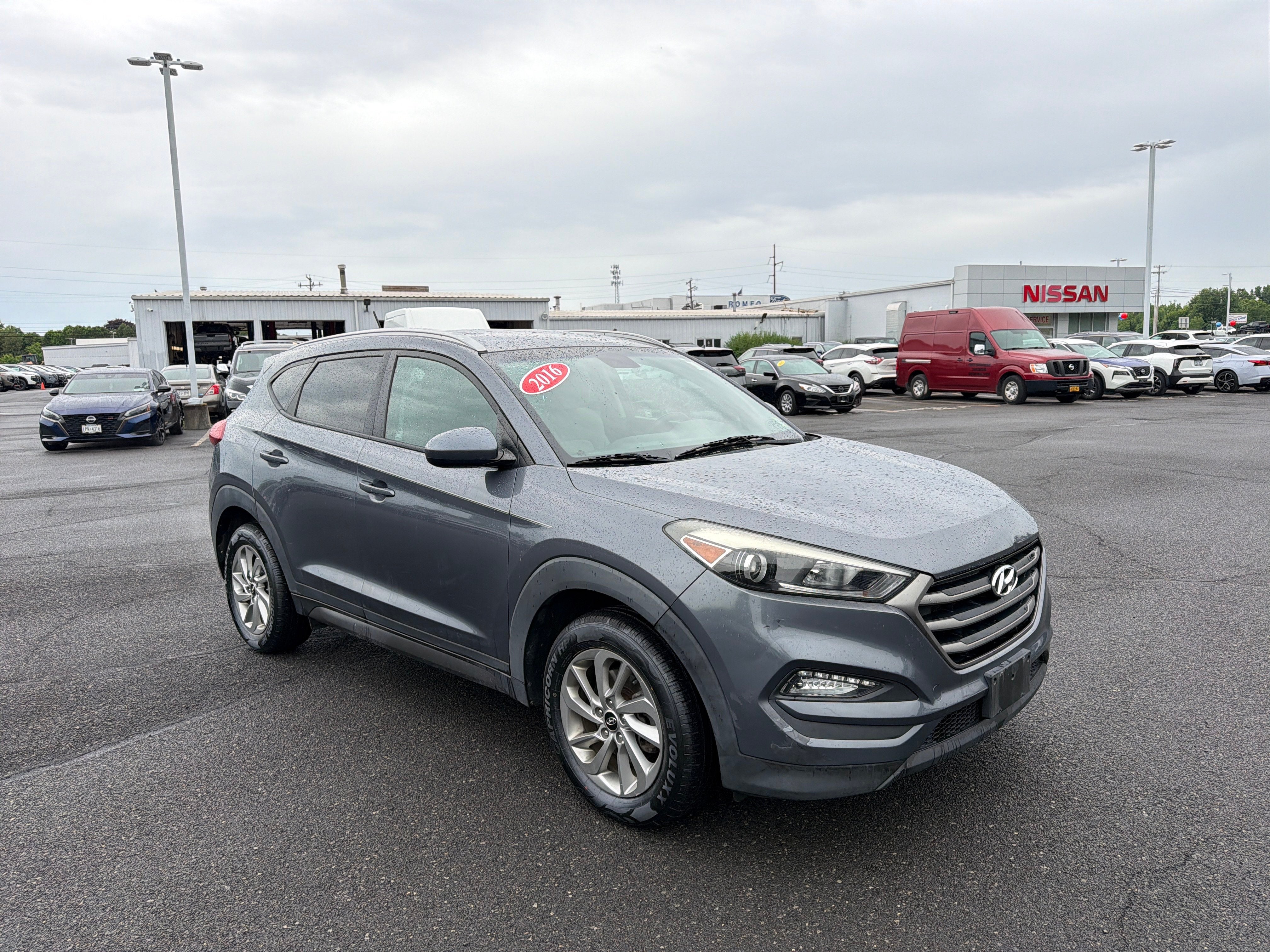2016 Hyundai Tucson SE