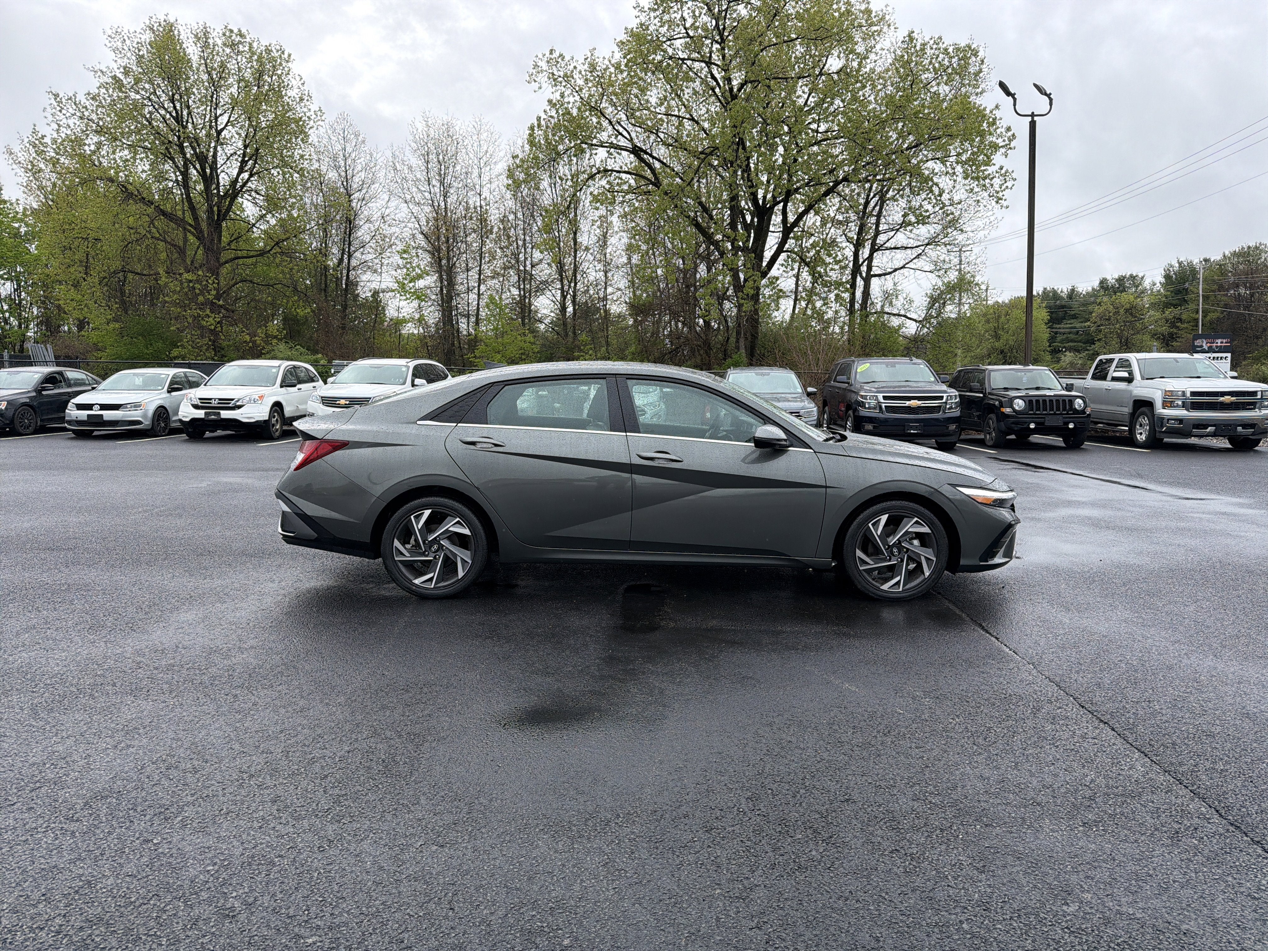 2025 Hyundai Elantra Limited