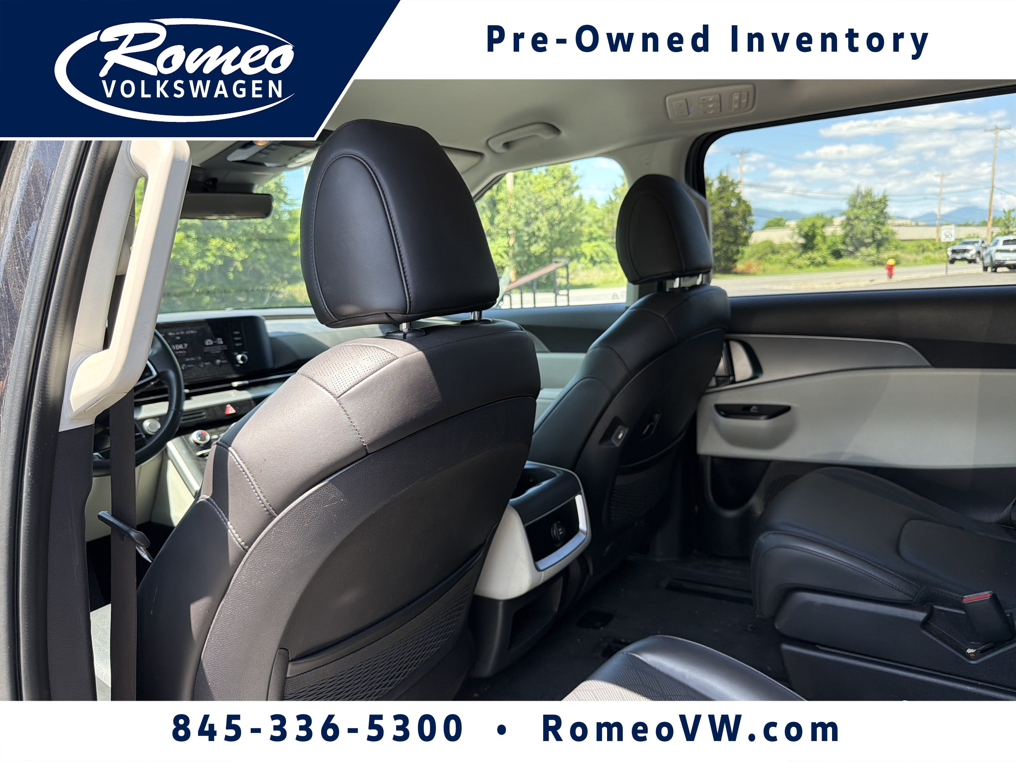 2024 Kia Carnival LX