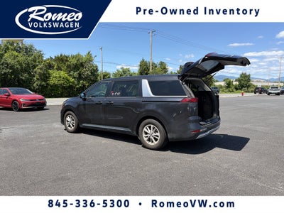 2024 Kia Carnival LX