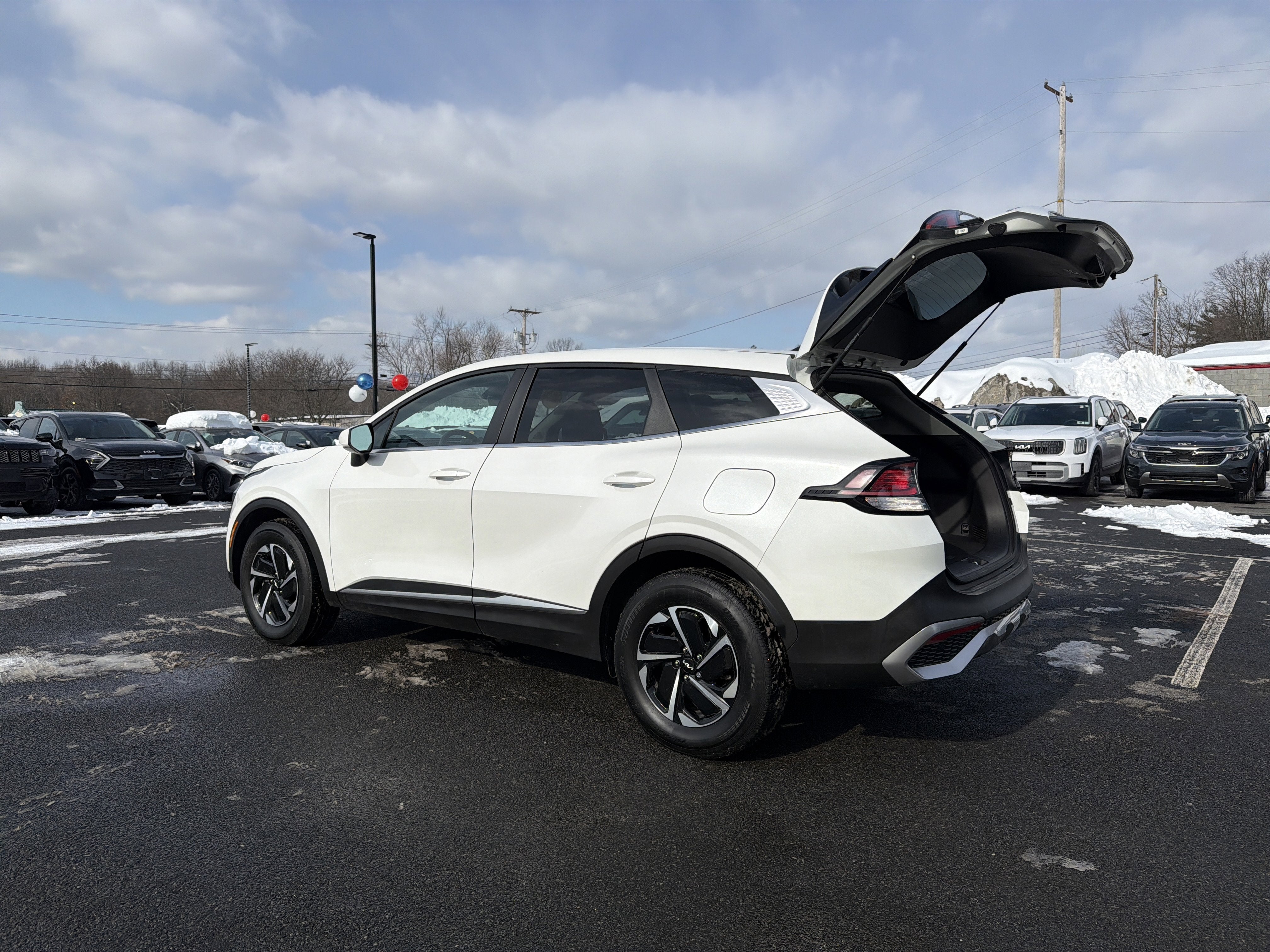 2024 Kia Sportage Hybrid LX