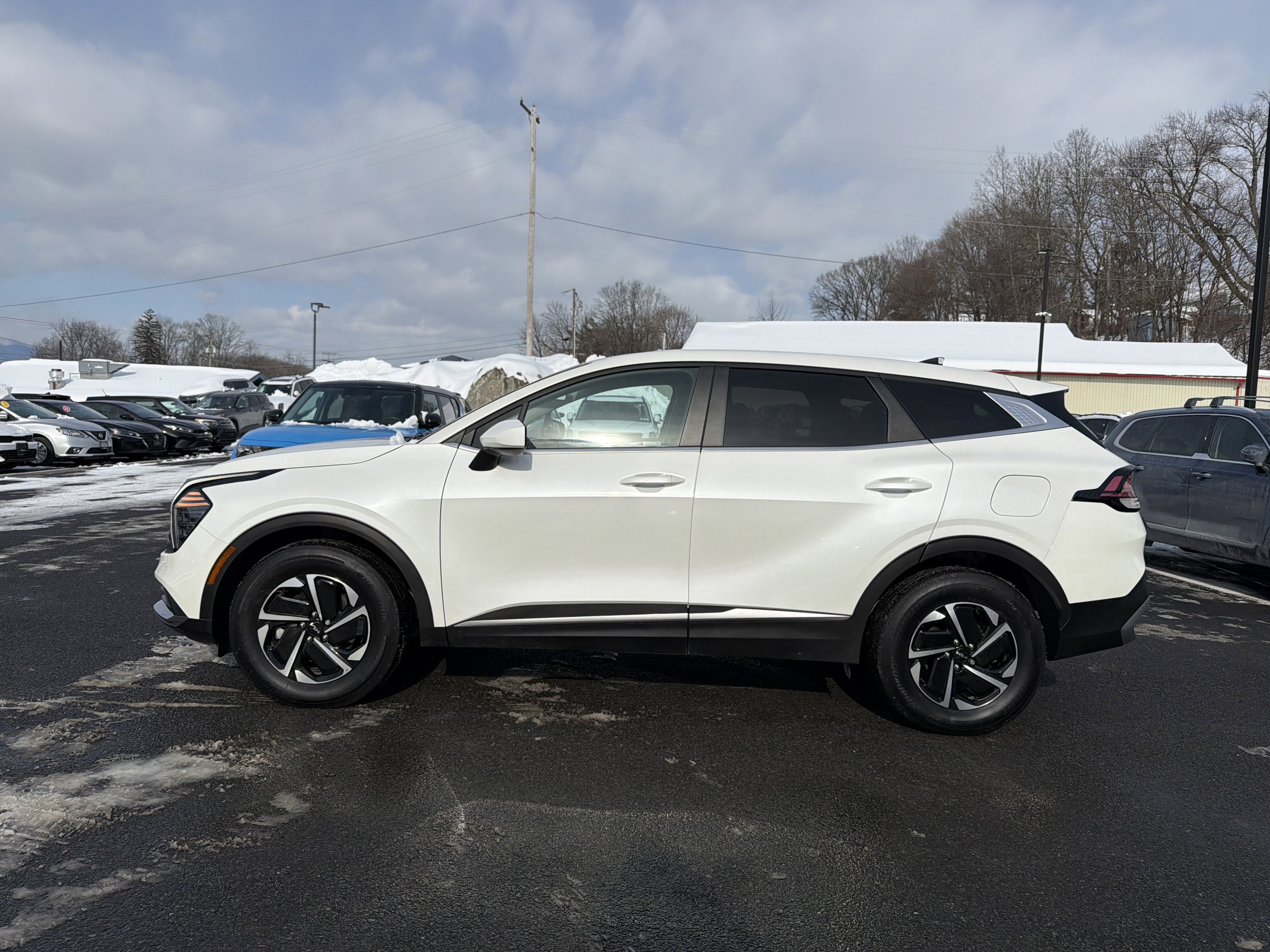 2024 Kia Sportage Hybrid LX