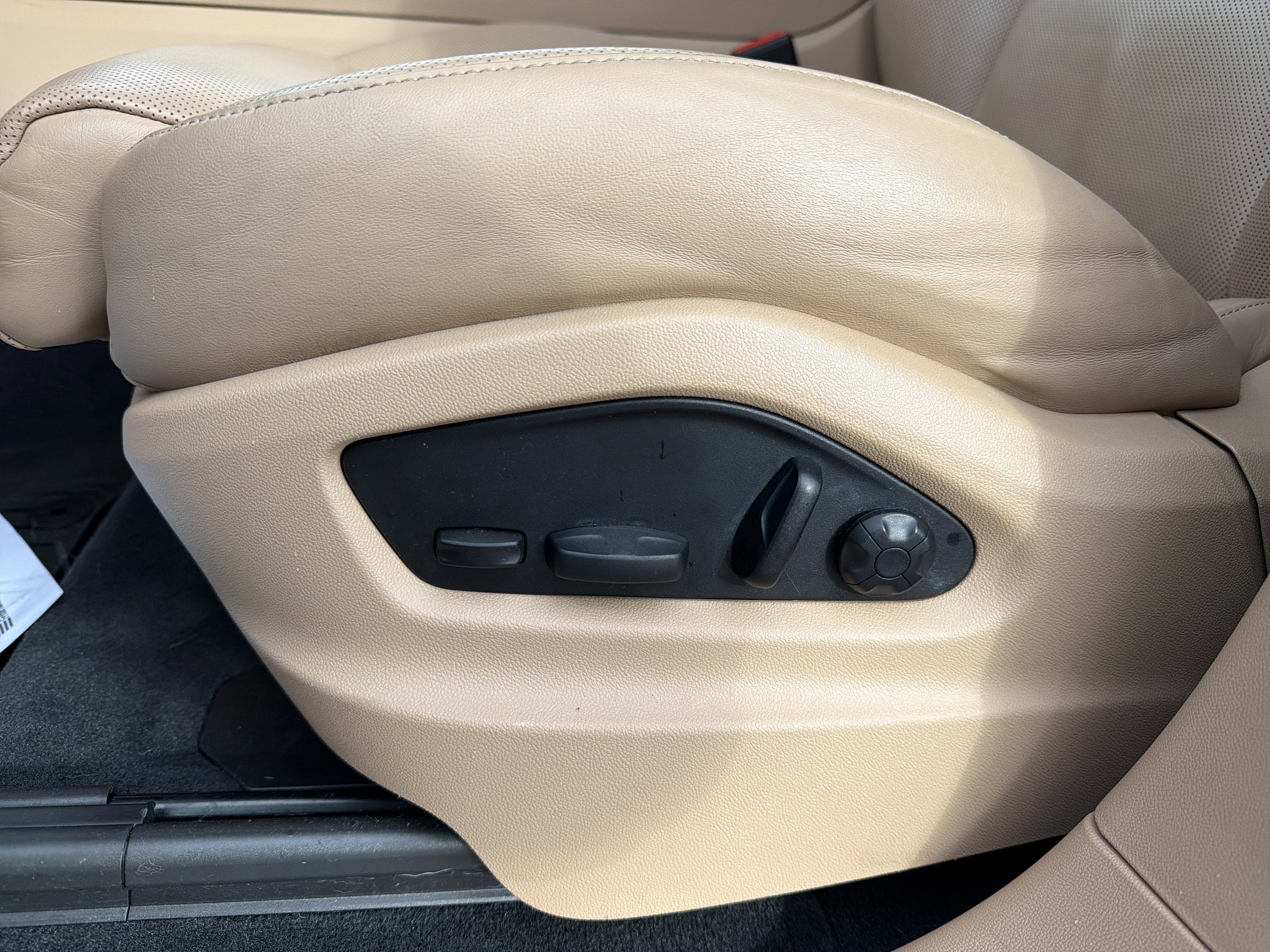 2023 Porsche Cayenne Base