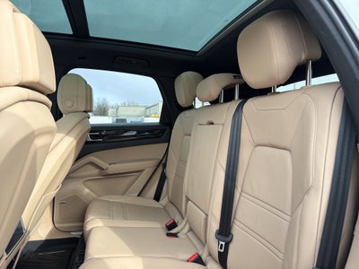 2023 Porsche Cayenne Base