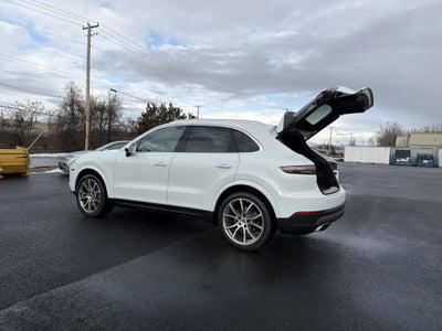 2023 Porsche Cayenne Base