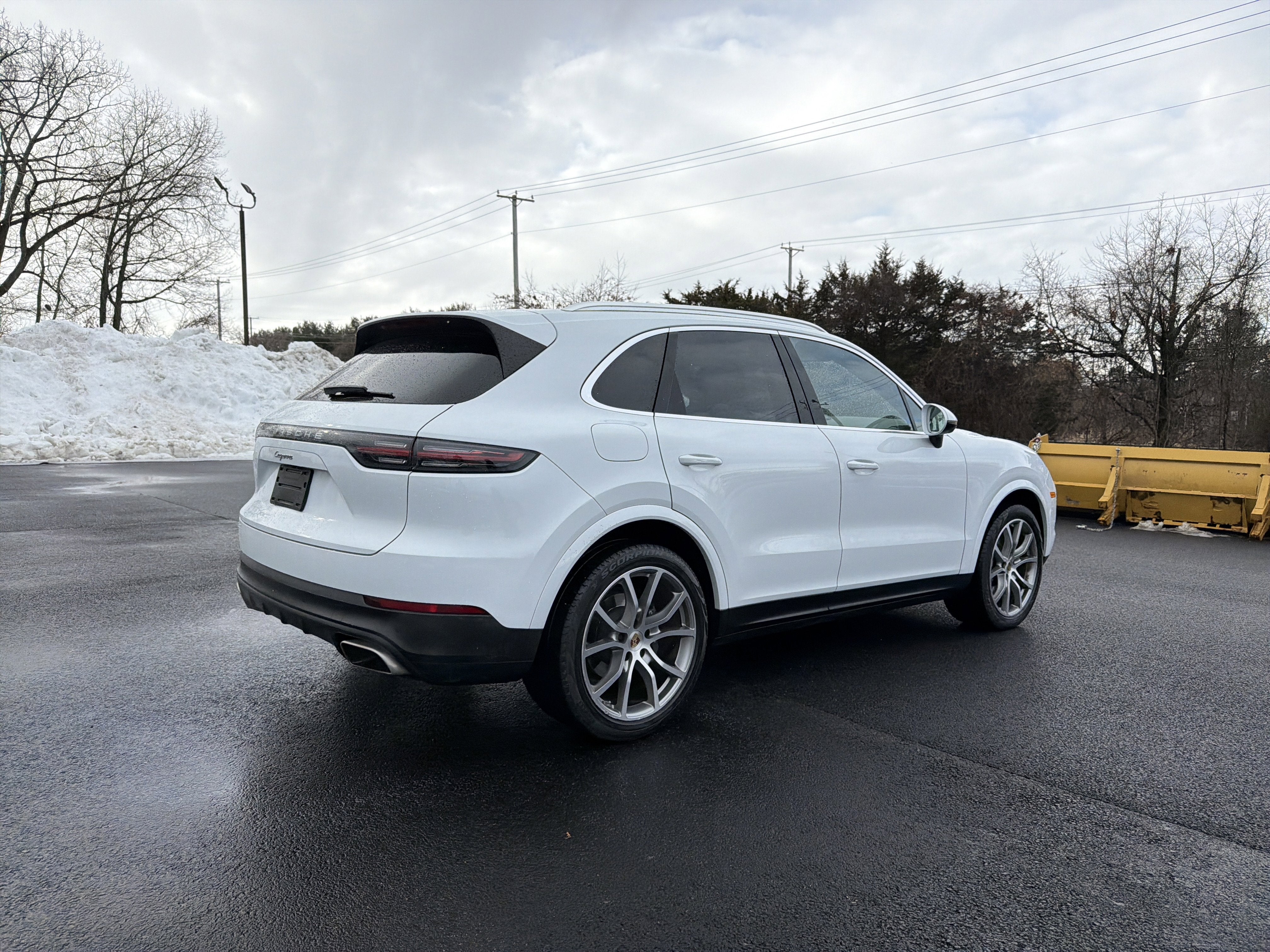 2023 Porsche Cayenne Base