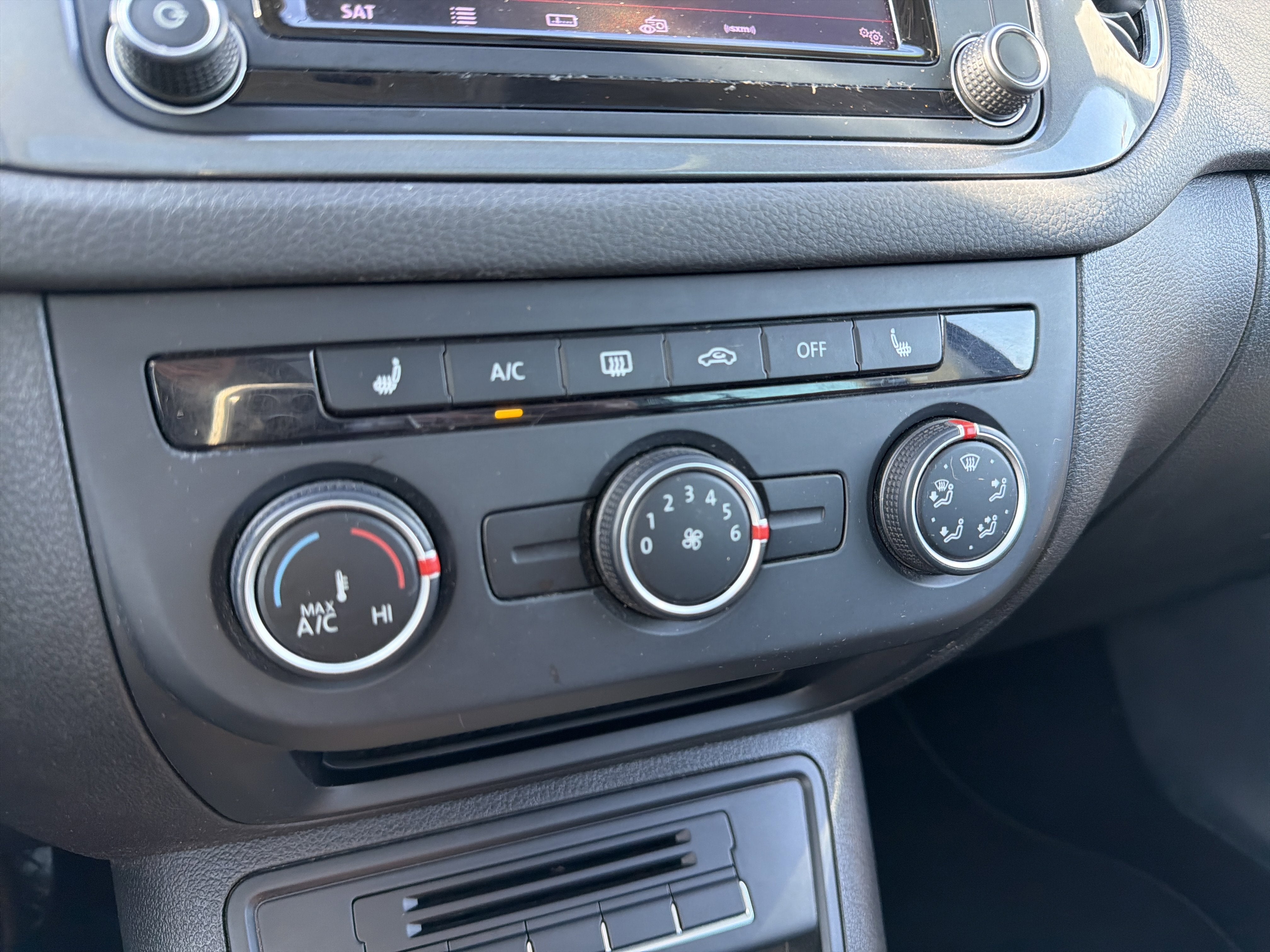 2017 Volkswagen Tiguan 2.0T Wolfsburg Edition 4Motion