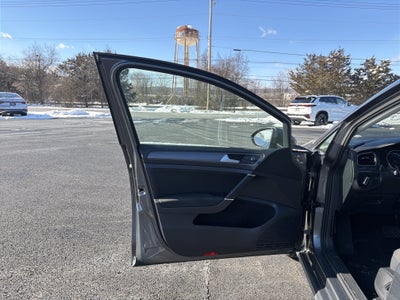 2019 Volkswagen e-Golf SE