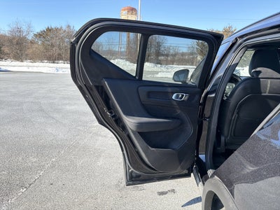 2021 Volvo XC40 R-Design