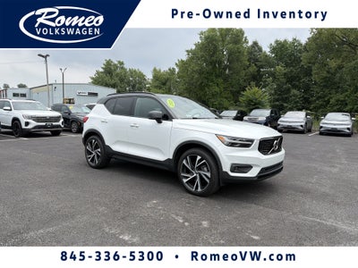 2020 Volvo XC40 R-Design