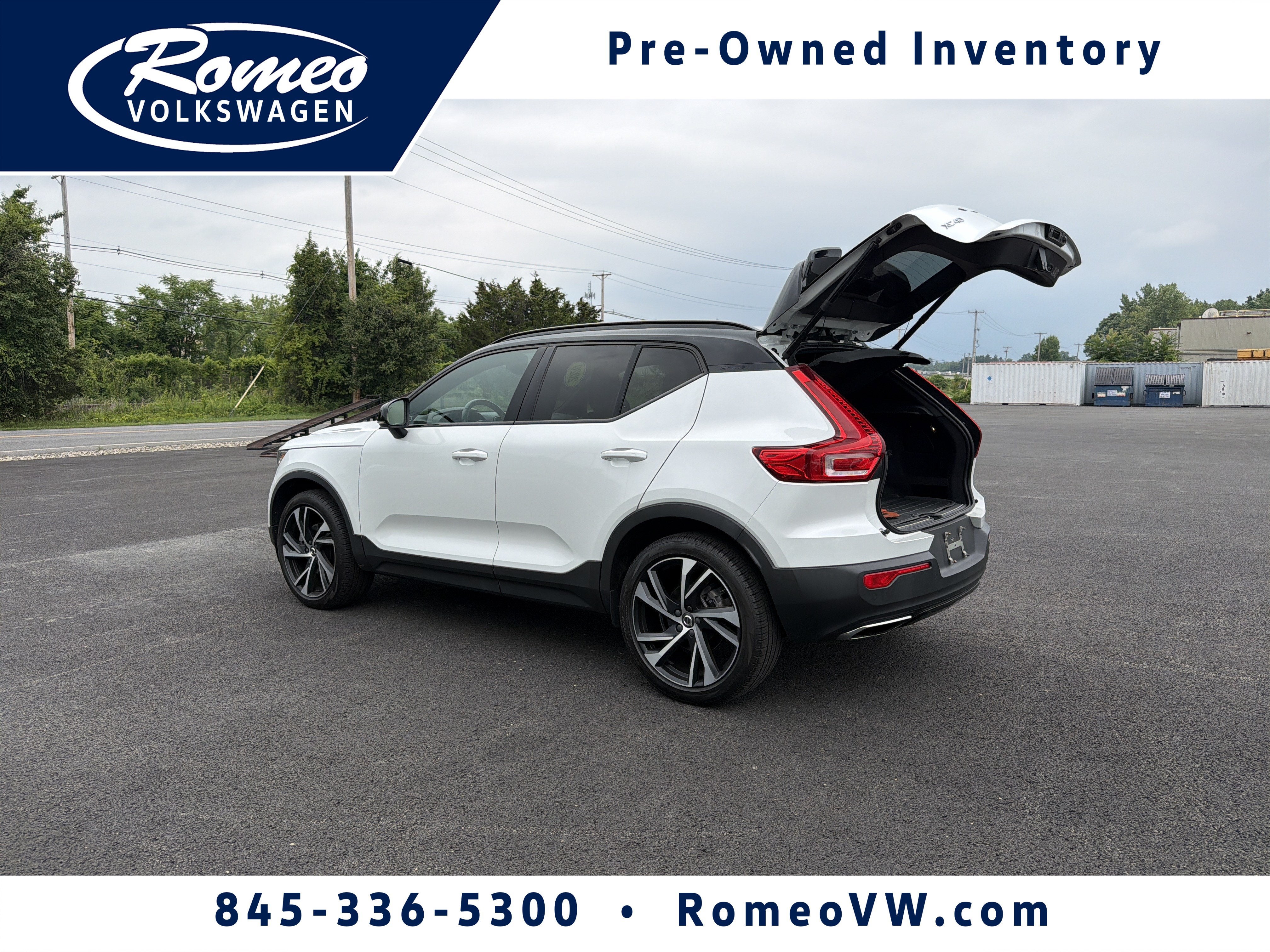 2020 Volvo XC40 R-Design