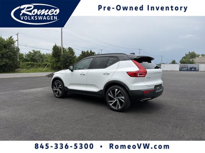 2020 Volvo XC40 R-Design