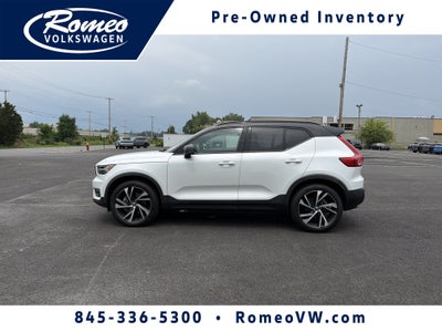 2020 Volvo XC40 R-Design