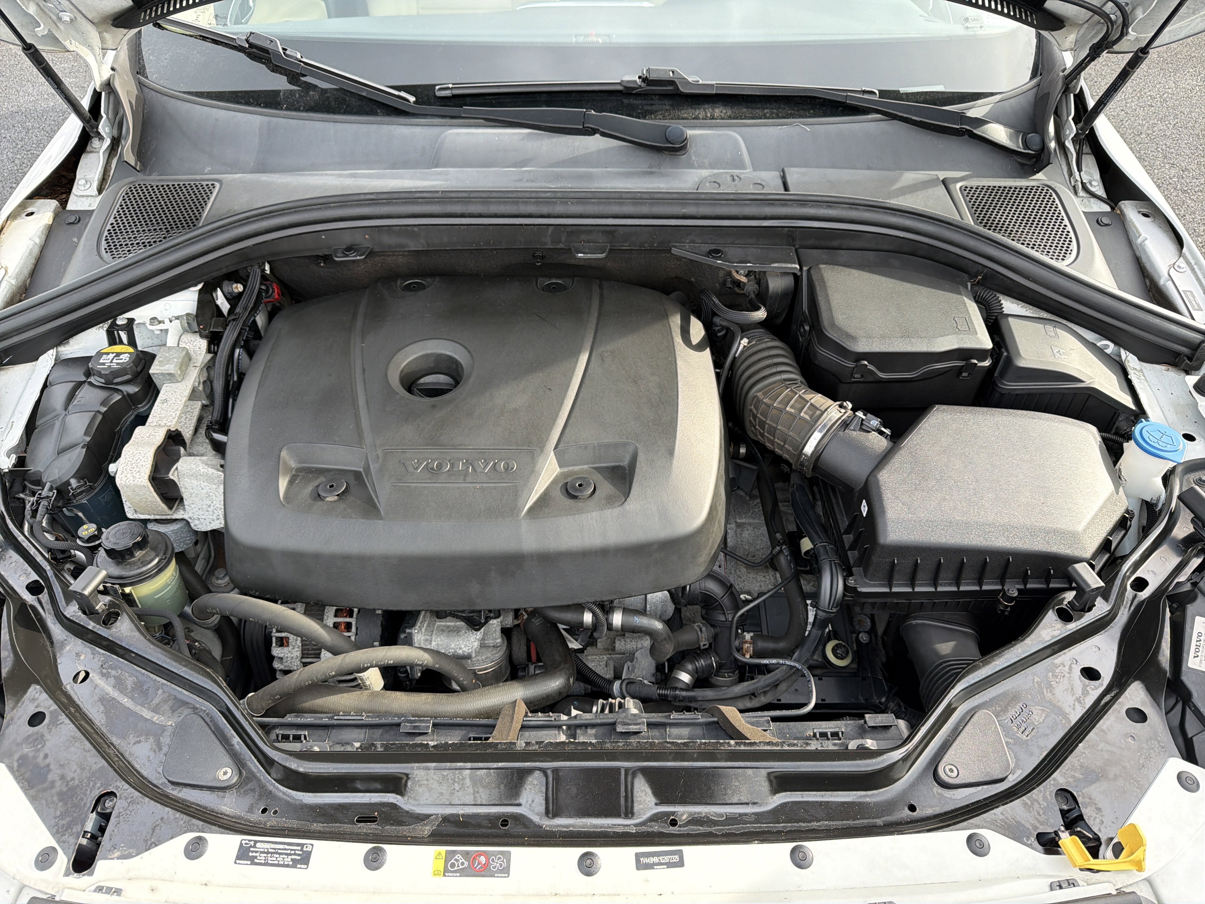 2016 Volvo XC60 T6 Drive-E