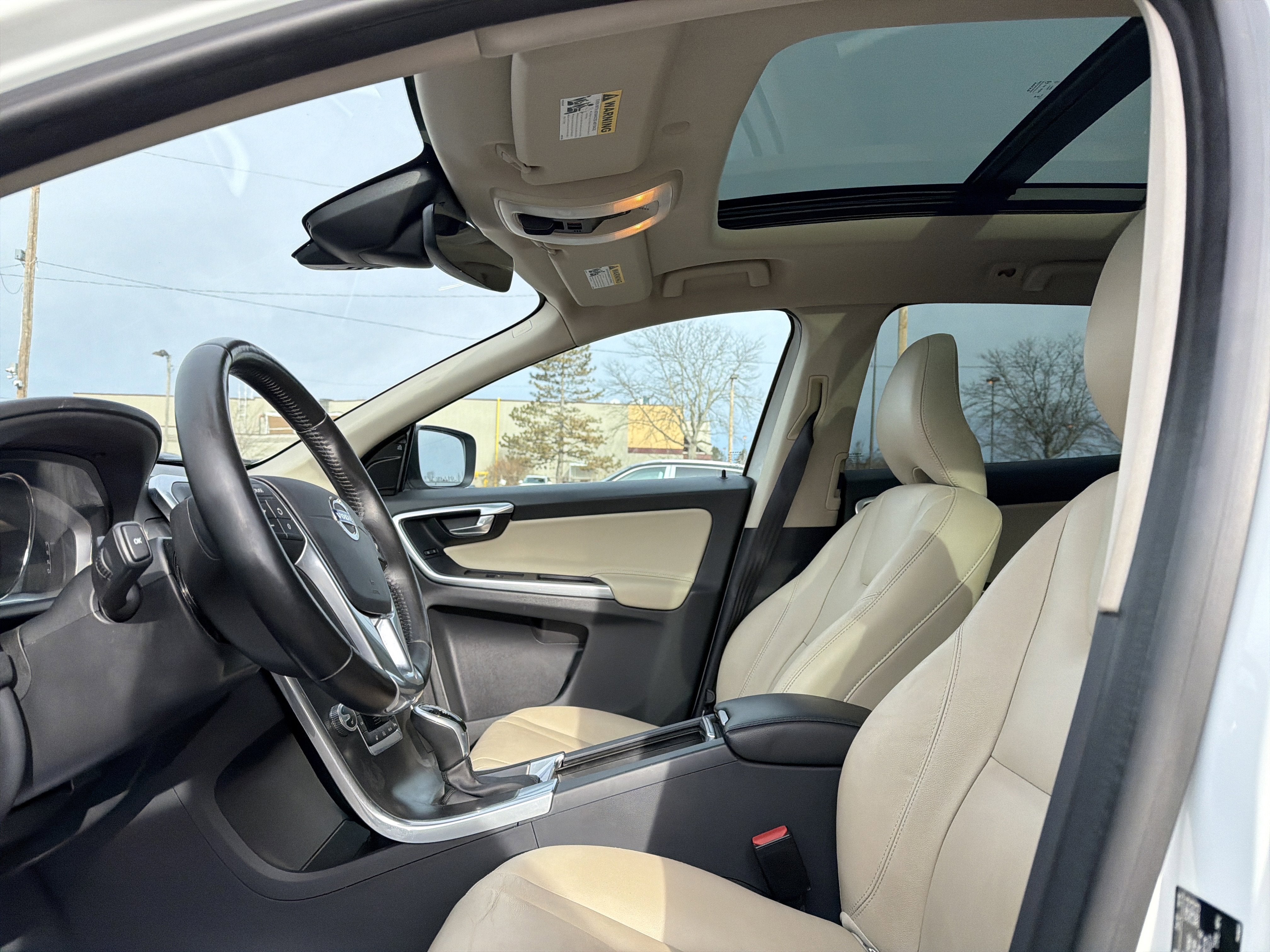 2016 Volvo XC60 T6 Drive-E