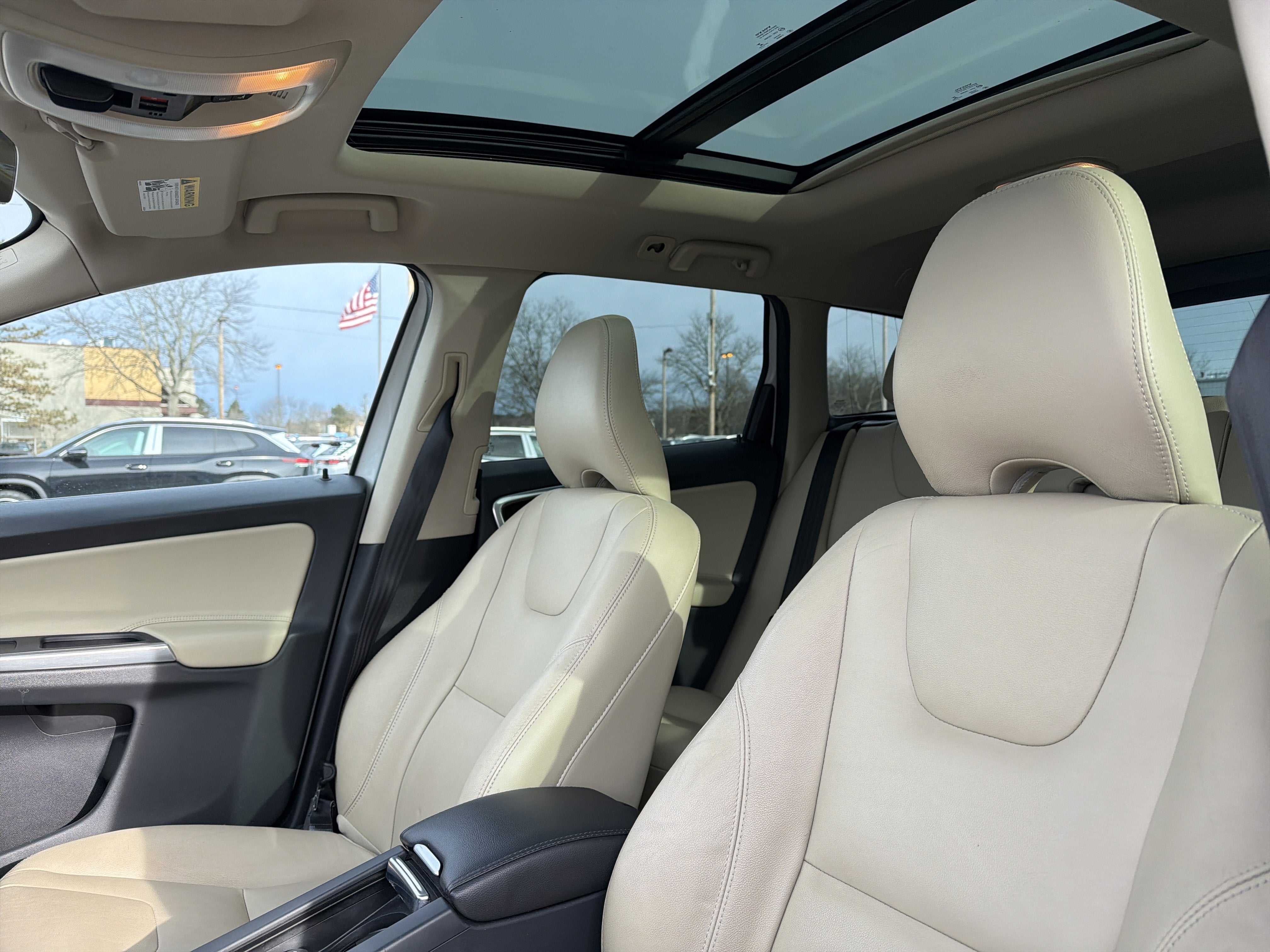 2016 Volvo XC60 T6 Drive-E