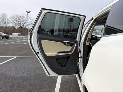 2016 Volvo XC60 T6 Drive-E