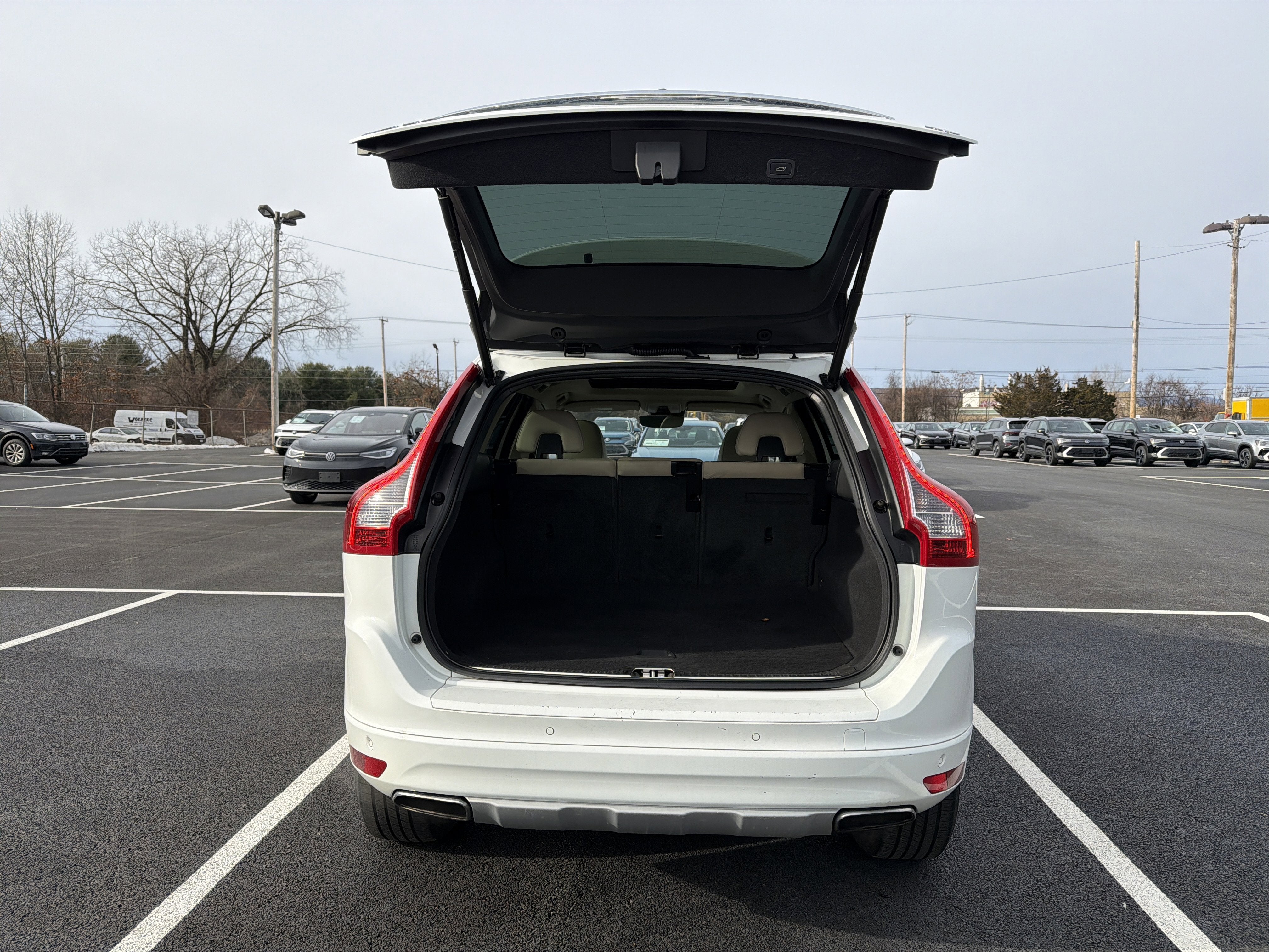 2016 Volvo XC60 T6 Drive-E