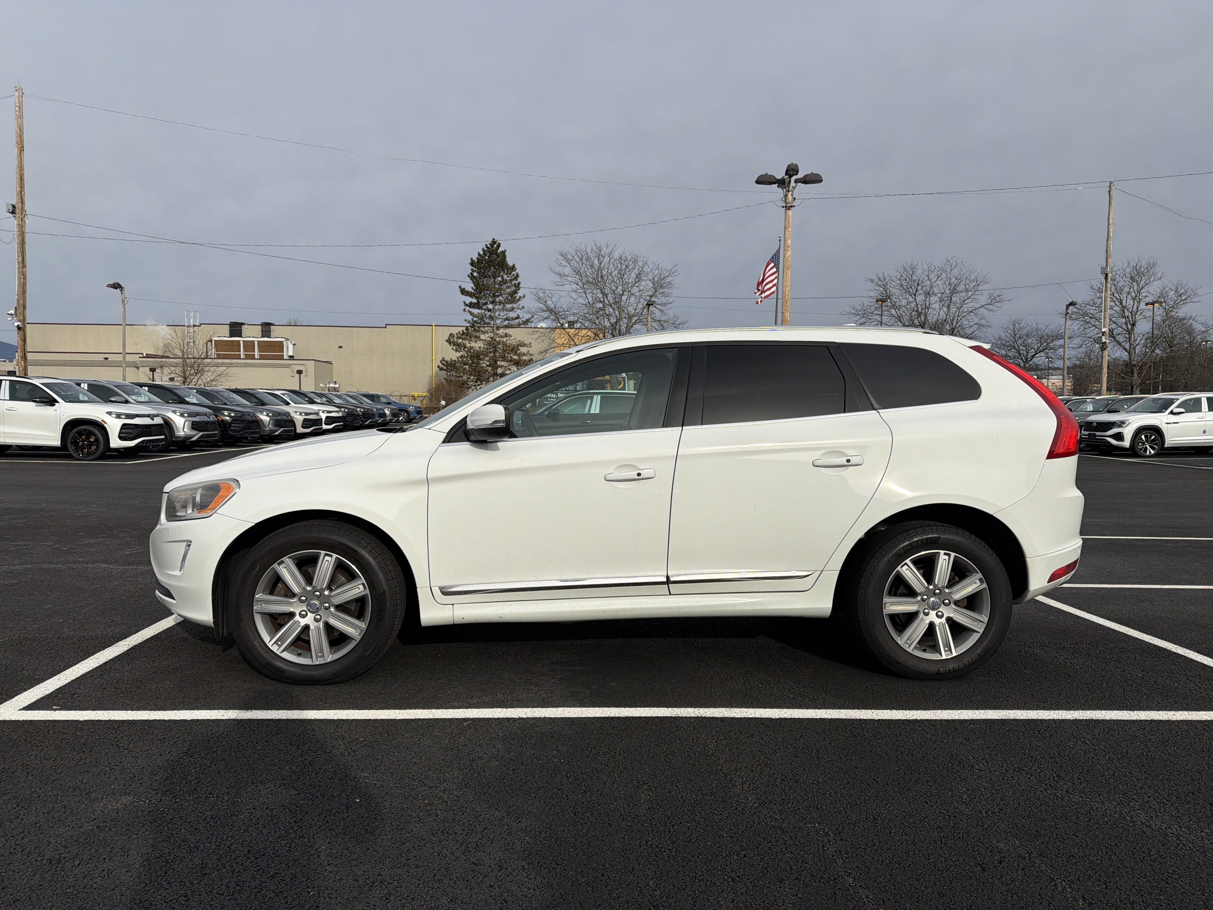 2016 Volvo XC60 T6 Drive-E