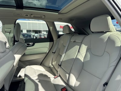 2023 Volvo XC60 Recharge Plug-In Hybrid Ultimate